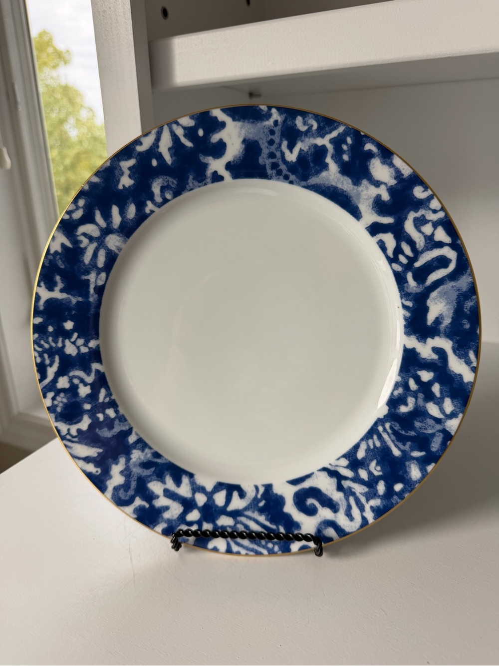 Ralph Lauren Round Hill Plate with Blue and White Floral Border with Gold Trim